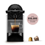Cafetera Nespresso Pixie Silver D62 Color Plateado